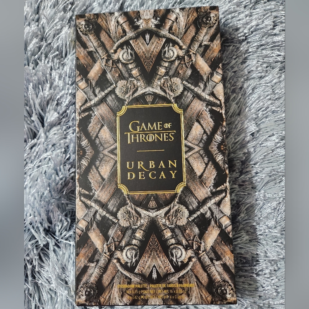 Urban Decay Game of Thrones Eyeshadow Palette